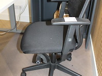Verrijdbare bureaustoel. - afbeelding 2 van  2