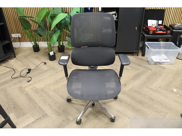 Verrijdbare bureaustoel. - afbeelding 1 van  2