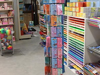 Verrijdbare carroussel met sleutelhangers acryl, ruim 360 items, in diverse kleuren en uitvoeringen, inclus... - afbeelding 2 van  5