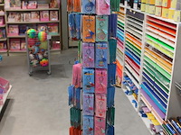 Verrijdbare carroussel met sleutelhangers acryl, ruim 360 items, in diverse kleuren en uitvoeringen, inclus... - afbeelding 3 van  5