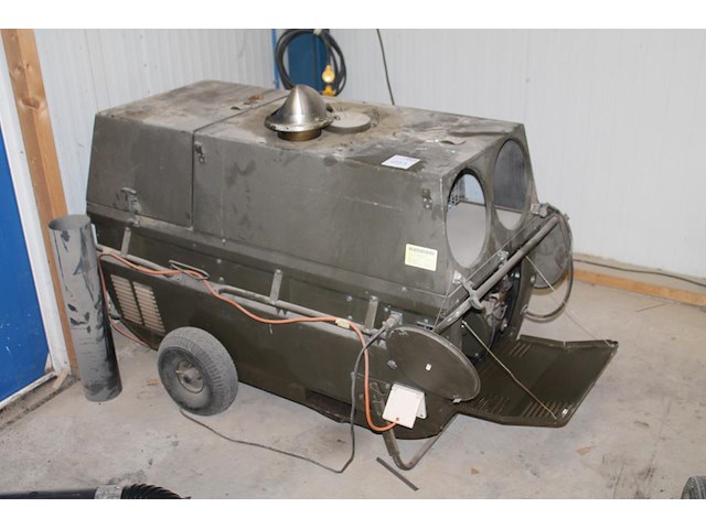 Verrijdbare dieselheater danther va-m40 met bouwjaar 1998, werking onbekend. afmeting 140 x 75 x 90 cm - afbeelding 1 van  4