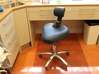 Verrijdbare ergonomische tandarts-kruk bqe. - afbeelding 1 van  2