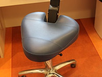 Verrijdbare ergonomische tandarts-kruk bqe. - afbeelding 2 van  2