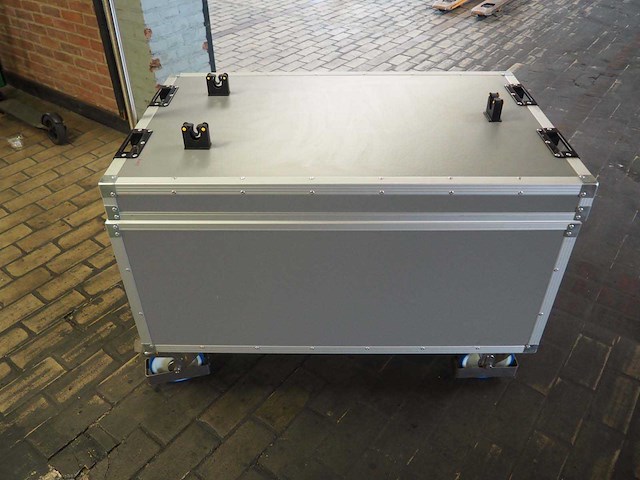 Verrijdbare flightcase-transportkoffer met rvs trekstang - afbeelding 2 van  6