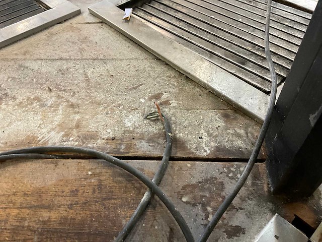 Verrijdbare gas barbecue - afbeelding 11 van  19