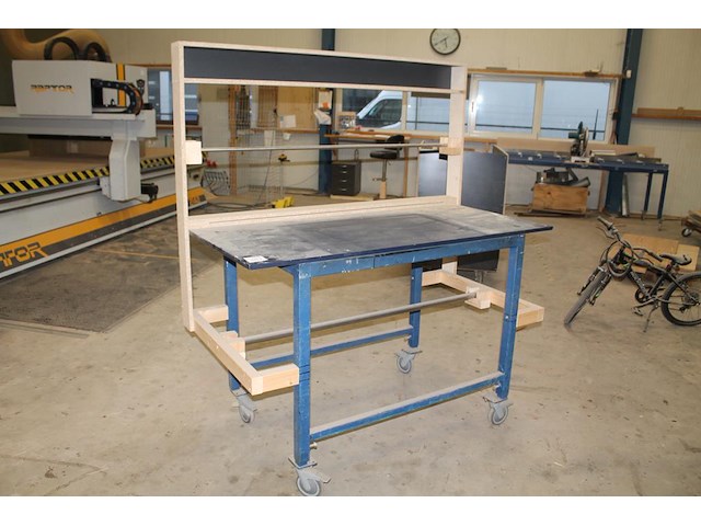 Verrijdbare inpaktafel met twee afrolunits. afmeting 80 x 160 x 184 cm - afbeelding 1 van  3