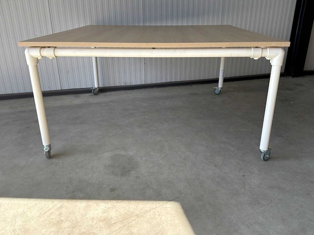 Verrijdbare kantinetafel - afbeelding 2 van  5