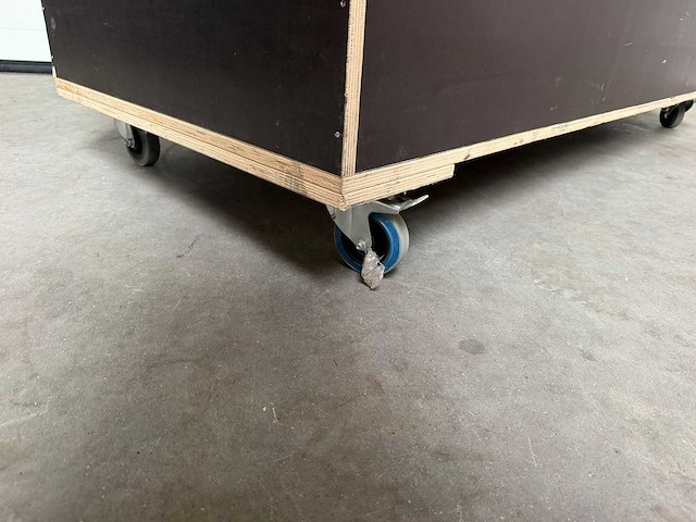 Verrijdbare kar voor inklapbare tafels - afbeelding 5 van  6