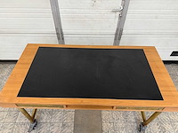 Verrijdbare kersenfineer tafel met leer ingelegd blad - afbeelding 6 van  6