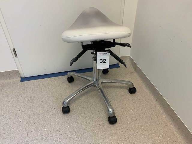 Verrijdbare kruk - afbeelding 6 van  8