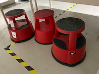 Verrijdbare kruk/opstap (3x) - afbeelding 1 van  3