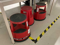 Verrijdbare kruk/opstap (3x) - afbeelding 2 van  3