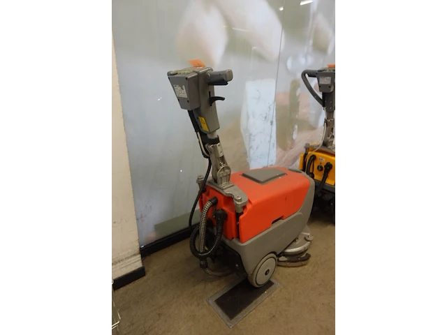 Verrijdbare kuismachine hako - afbeelding 6 van  10