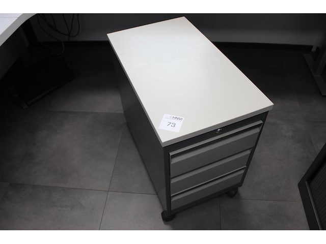 Verrijdbare ladekast, afmeting 43 x 75 x 65 cm. - afbeelding 1 van  2