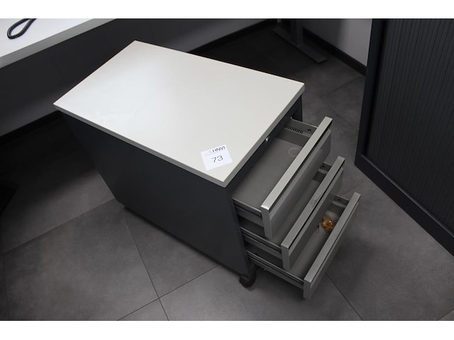 Verrijdbare ladekast, afmeting 43 x 75 x 65 cm. - afbeelding 2 van  2