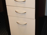 Verrijdbare ladekast met 3 laden. afmeting 37 x 50 x 70 cm. - afbeelding 2 van  2