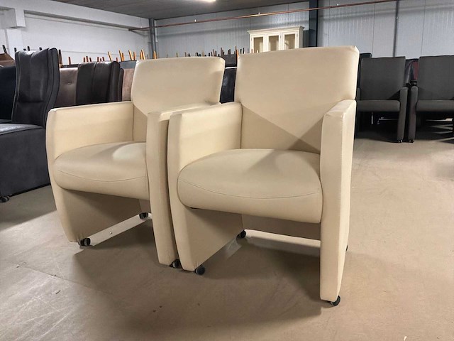 Verrijdbare leren eetkamerstoel (2x) - afbeelding 2 van  8