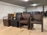 Verrijdbare leren eetkamerstoelen (4x) - afbeelding 1 van  9