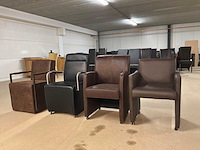 Verrijdbare leren eetkamerstoelen (4x) - afbeelding 2 van  9