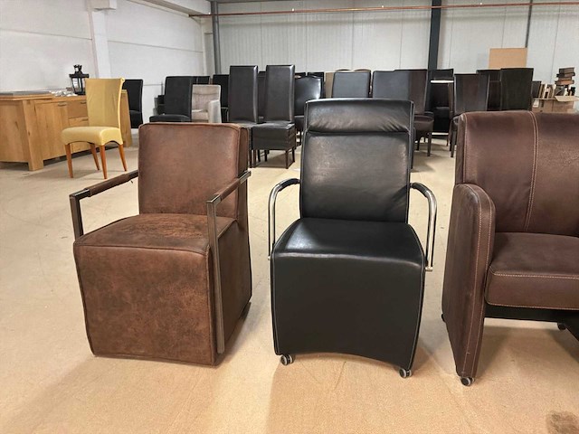 Verrijdbare leren eetkamerstoelen (4x) - afbeelding 7 van  9
