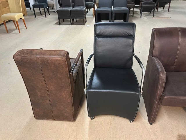 Verrijdbare leren eetkamerstoelen (4x) - afbeelding 8 van  9