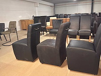 Verrijdbare leren eetkamerstoelen (4x) - afbeelding 1 van  13