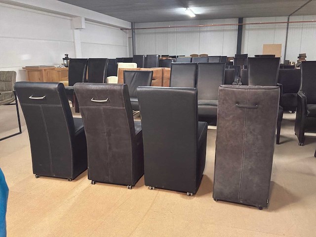 Verrijdbare leren eetkamerstoelen (4x) - afbeelding 2 van  13