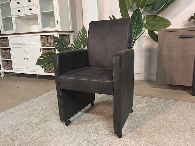 Verrijdbare leren fauteuil - afbeelding 2 van  8