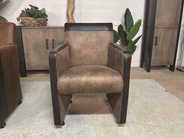 Verrijdbare leren fauteuil - afbeelding 4 van  6