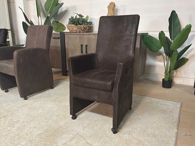 Verrijdbare leren fauteuil - afbeelding 1 van  4