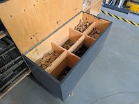 Verrijdbare magazijnkast met inhoud - afbeelding 5 van  14
