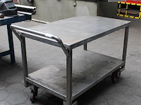 Verrijdbare magazijntafel met onderplateau. afmeting 123 x 73 x 87 cm. - afbeelding 2 van  2