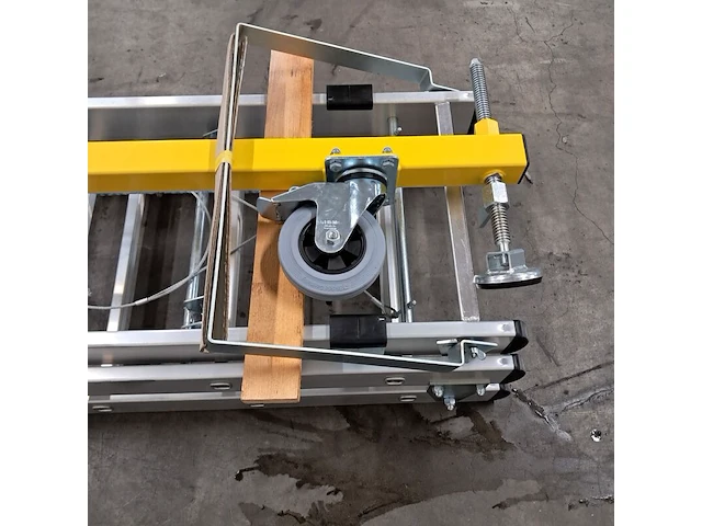 Verrijdbare montageladder, günzburger steigtechnik, 51336 - afbeelding 15 van  17