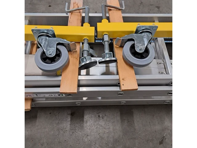 Verrijdbare montageladder, günzburger steigtechnik, 51336 - afbeelding 11 van  17
