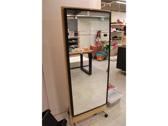 Verrijdbare passpiegel 76 x 190 cm - afbeelding 2 van  2