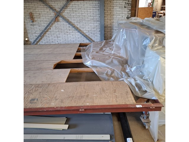 Verrijdbare prefab tafel - afbeelding 7 van  12