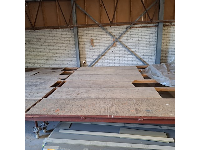 Verrijdbare prefab tafel - afbeelding 8 van  12