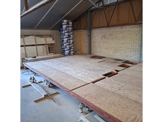 Verrijdbare prefab tafel - afbeelding 9 van  12