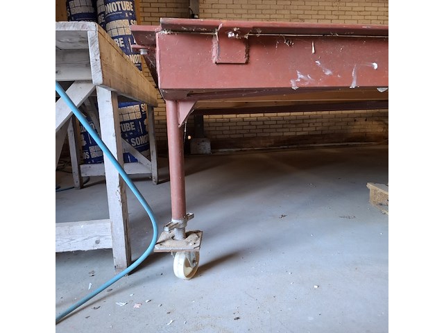Verrijdbare prefab tafel - afbeelding 12 van  12
