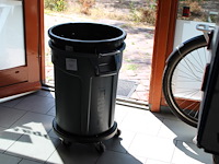 Verrijdbare prullenbak rubbermate, type brute, hoogte 78 cm. - afbeelding 1 van  2
