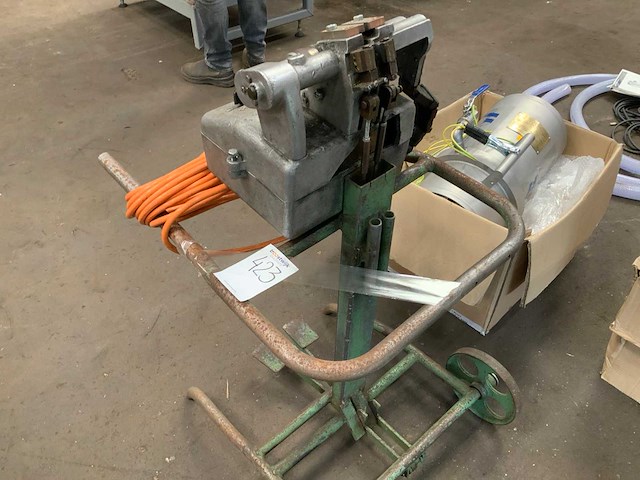 Verrijdbare puntlasmachine - afbeelding 2 van  3