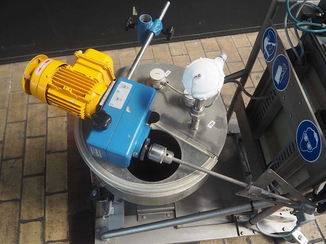 Verrijdbare rvs vloeistofmenger met loher encw-063bg elektromotor - afbeelding 4 van  8