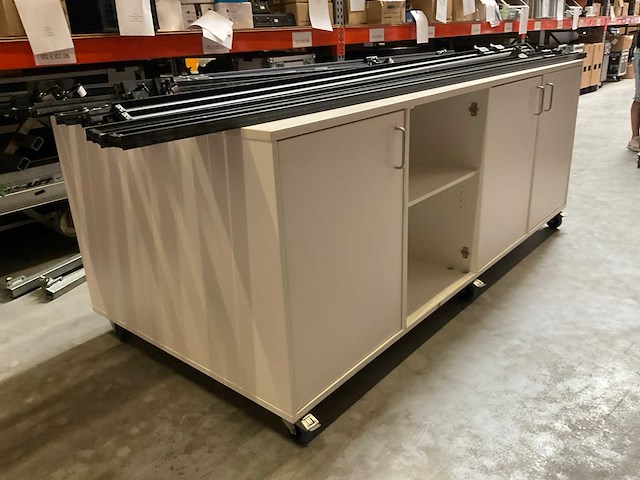 Verrijdbare showroomkast - afbeelding 2 van  8