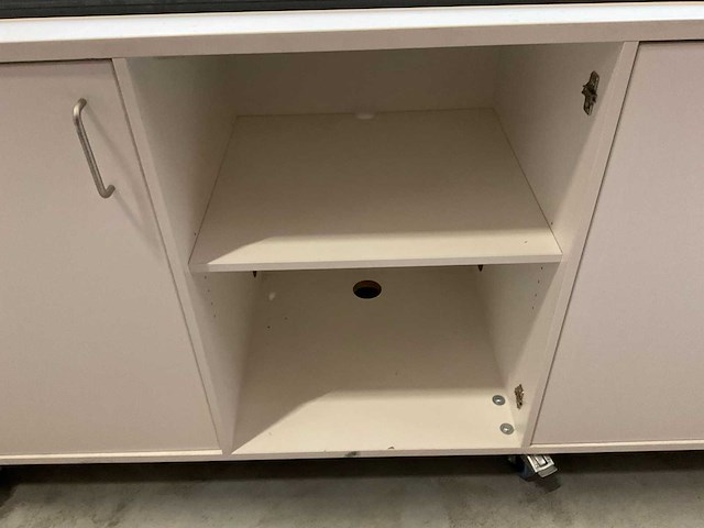 Verrijdbare showroomkast - afbeelding 7 van  8