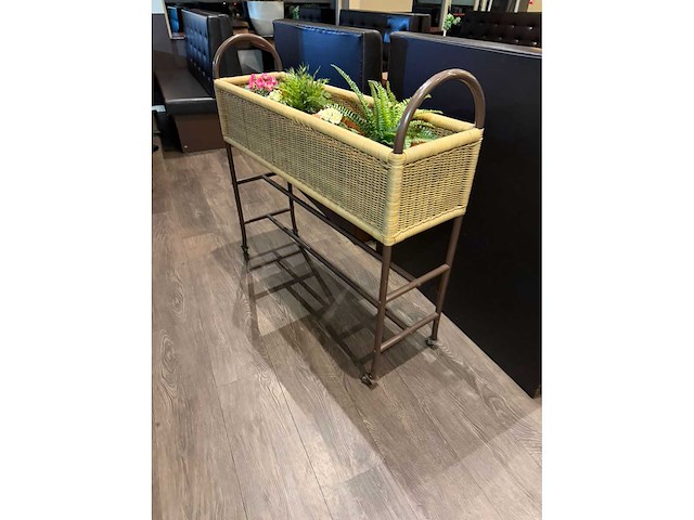 Verrijdbare sier bloembak - afbeelding 2 van  3