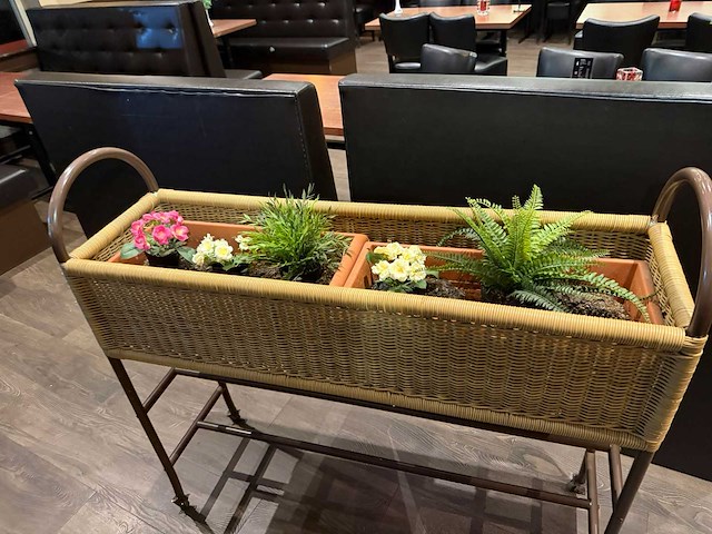 Verrijdbare sier bloembak - afbeelding 3 van  3