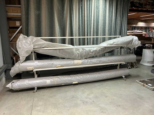 Verrijdbare stelling met rollen tenttapijt - afbeelding 1 van  11