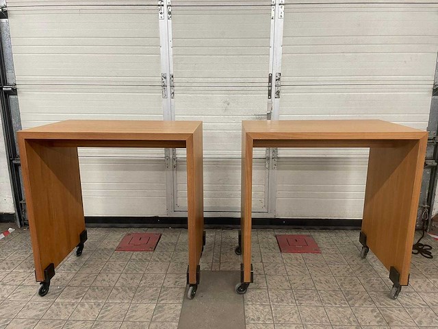 Verrijdbare tafel kersenfineer (2x) - afbeelding 1 van  6