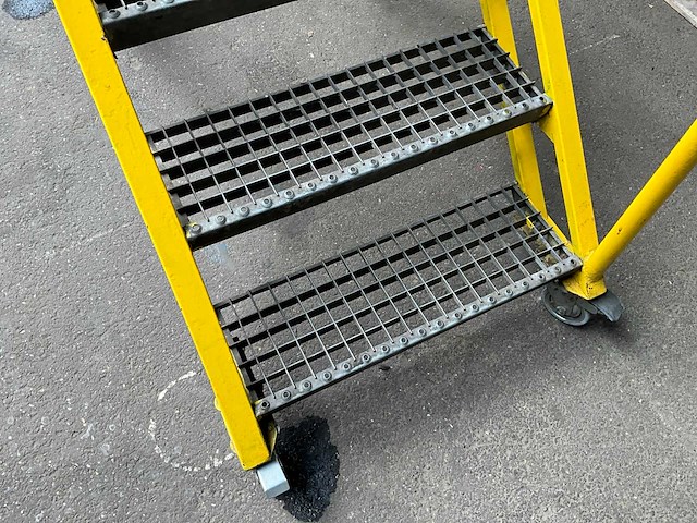 Verrijdbare trap - afbeelding 4 van  5