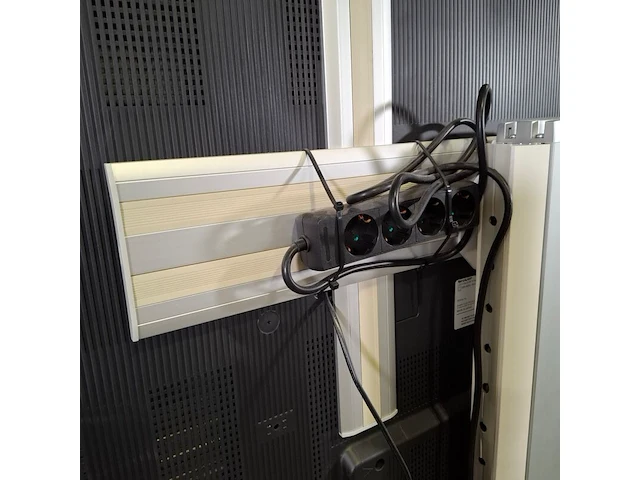 Verrijdbare tv, sharp, lc70le - afbeelding 2 van  15